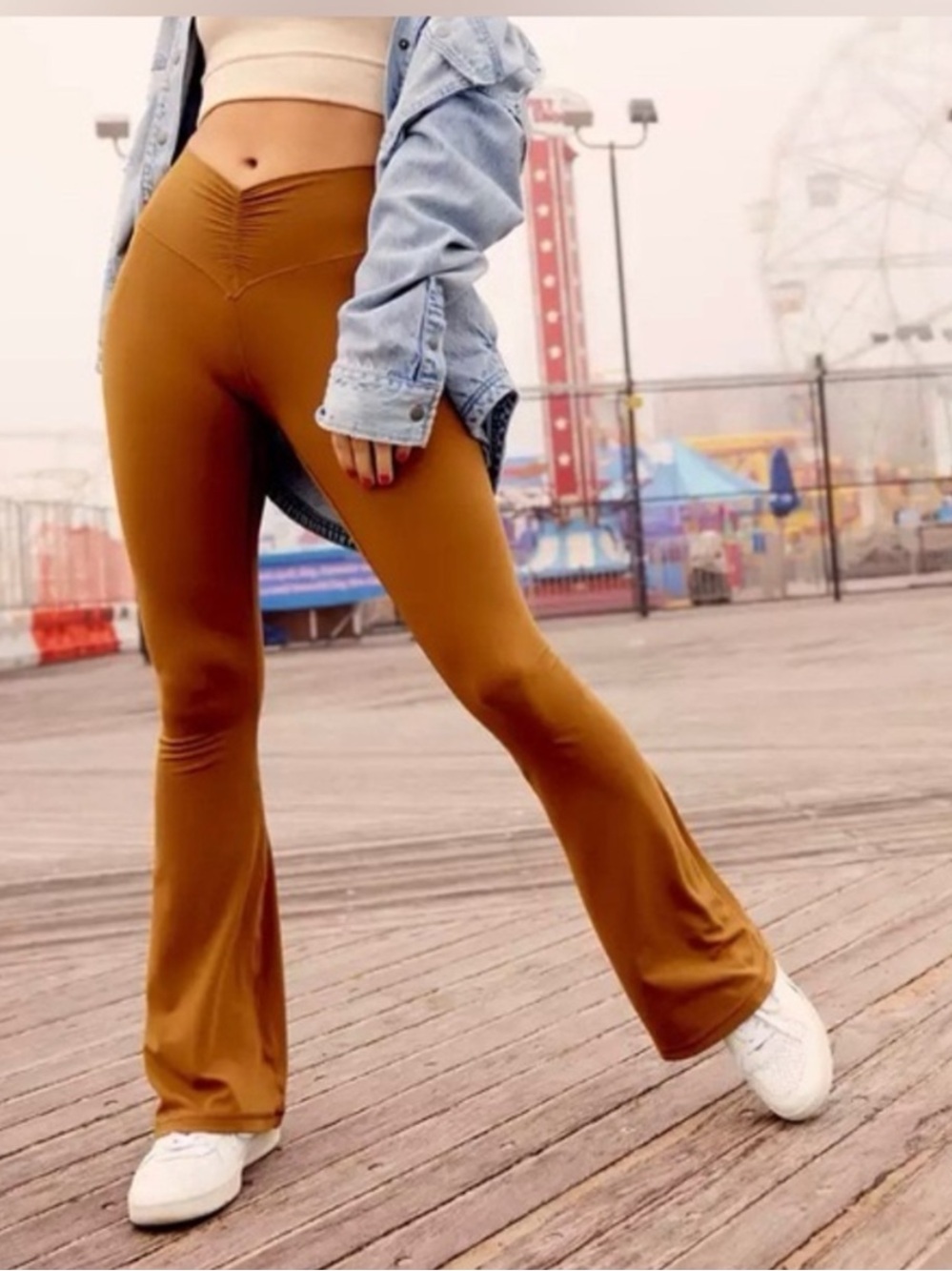 OFFLINE By Aerie Real Me High Rise Ruched Waist Super Flare Legging - Size M